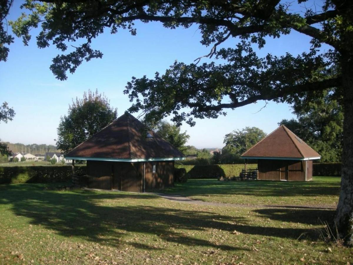 Chalet En Pleine Nature A Orsennes Avec Etang A Proximite, Ideal Pour 6 Personnes Et Animaux Admis - Fr-1-591-170 Exterior foto